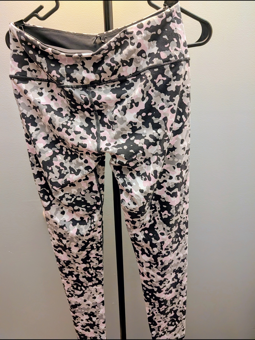 Victoria's Secret Black and Pink Camo Leggings